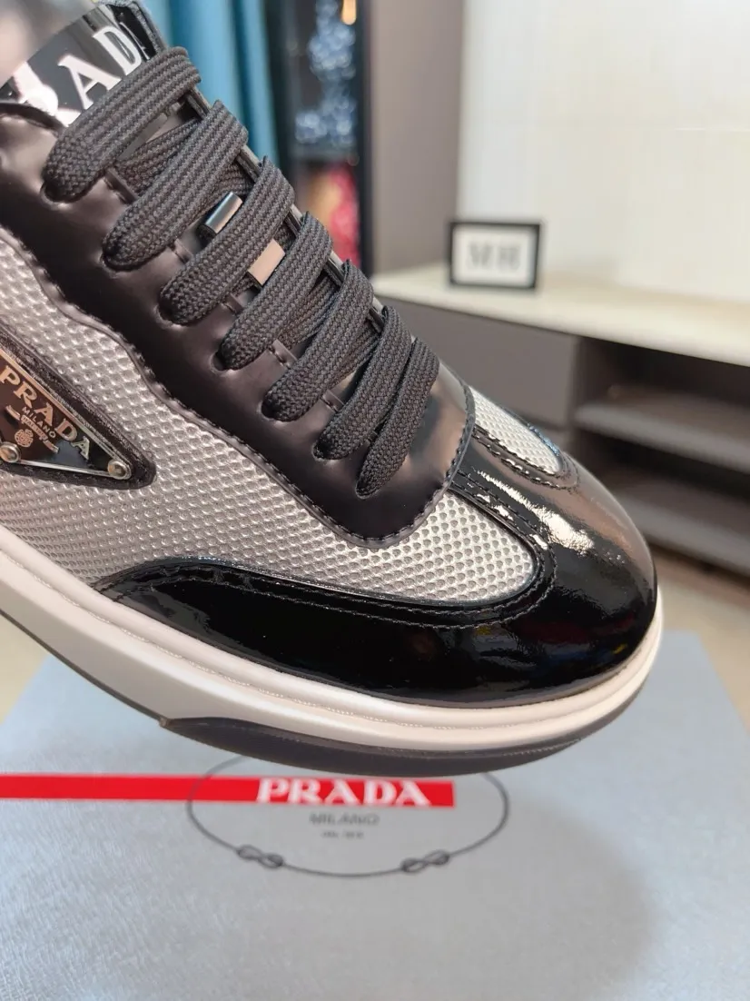 Men's shoes 💰600🌹🌹High-quality new Prada counters are launched simultaneously. The new men's shoes and 😘fabrics are selected from imported mesh and glue-spraying technology. Imported cowhide lining. 👍🏿High-end☄️Open-molded non-slip rubber outsole, exquisite lines, simple and elegant, comfortable and high-end for leisure travel. Code number: 38 to 44